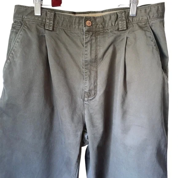 Tommy Bahama Sage Green Pleated Chino Cuffed Leg Men’s Pants Size 34 - Picture 3 of 9